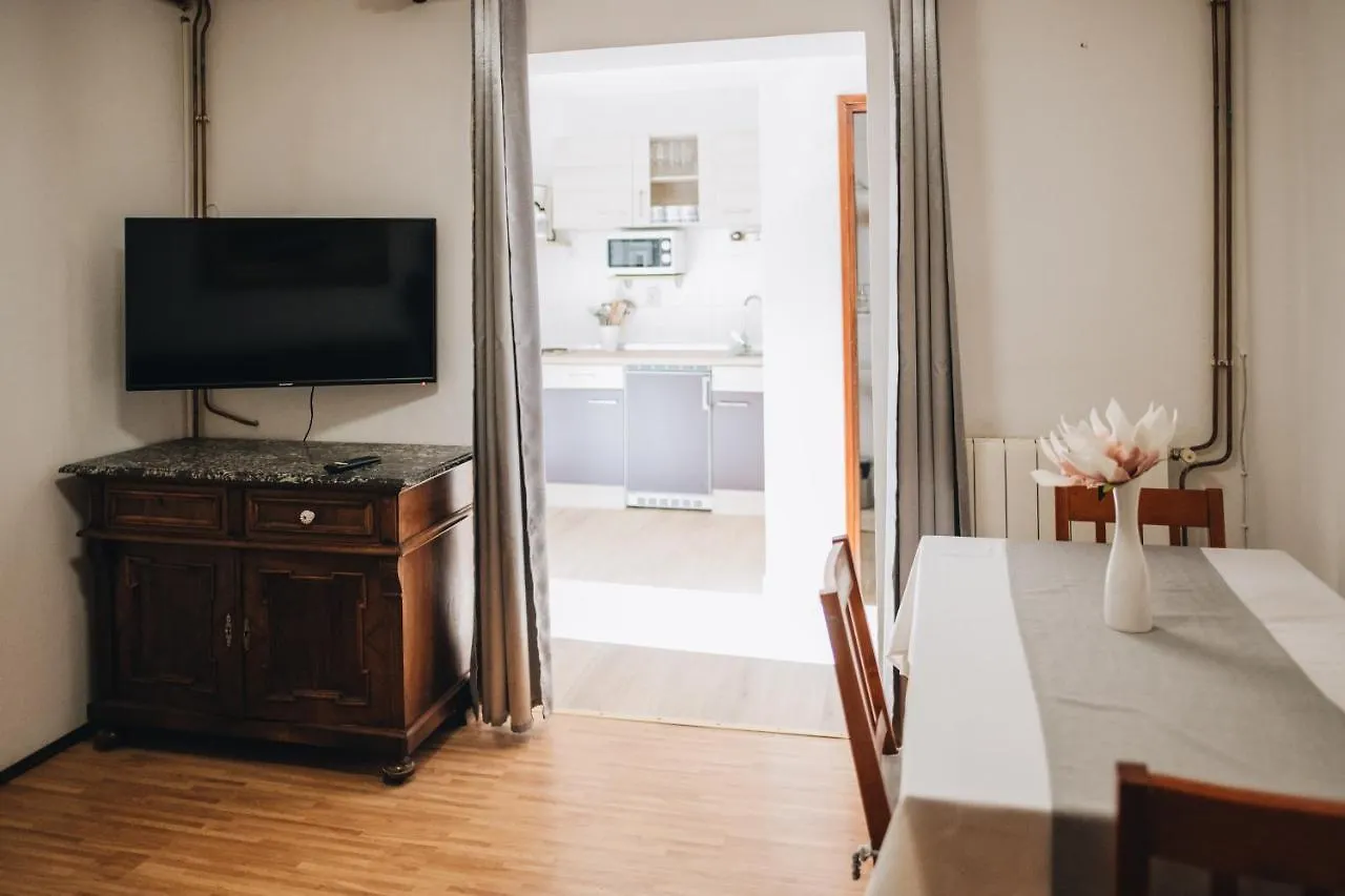 Apartmani Marina Porec 0*,  Croatia